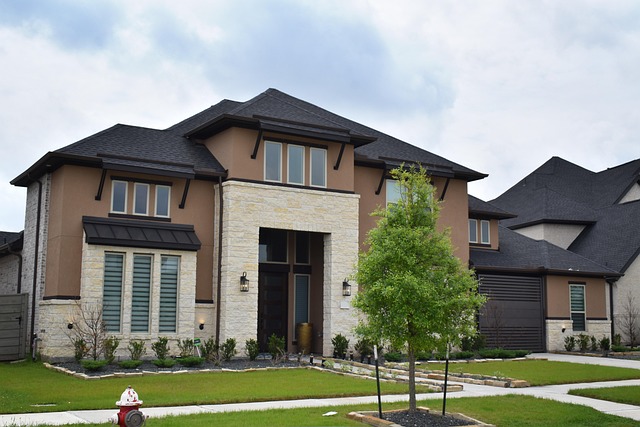 Sådan undgår du de typiske fejl i boligkøbskontrakten